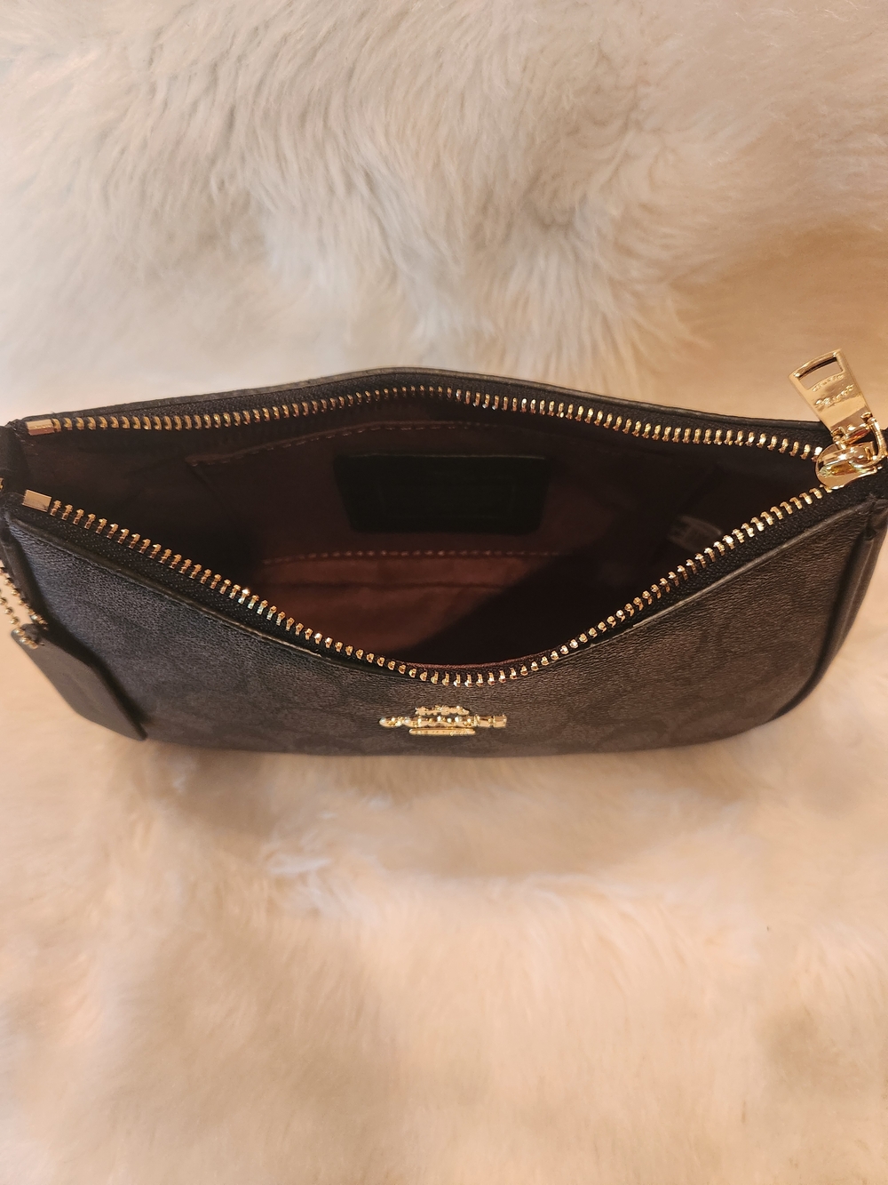 COACH Black Signature Chain Shoulder Bag - Picture 4 of 7